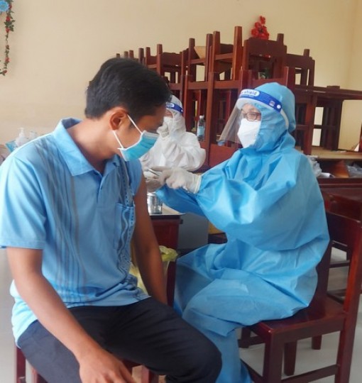 Vĩnh Long: Đảm bảo đủ vắc xin tiêm mũi nhắc lại và bổ sung cho người dân
