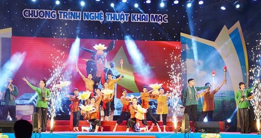 Khai mạc lễ hội kỷ niệm 61 năm ngày hy sinh của anh hùng Phan Thị Ràng