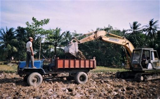 Vĩnh Long: Cần quy hoạch hay quy định vùng khai thác đất mặt ruộng