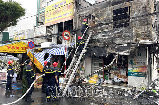 Kiên Giang: Cháy một căn nhà ngay trung tâm TP. Rạch Giá
