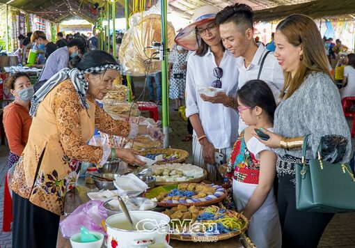 Lễ hội Bánh dân gian Nam Bộ: Nói “không” với rác thải nhựa
