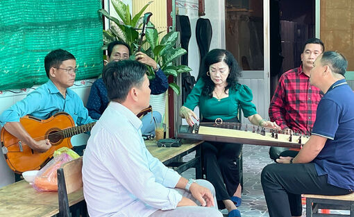 Long An: Nơi thỏa lòng với điệu đờn, lời ca